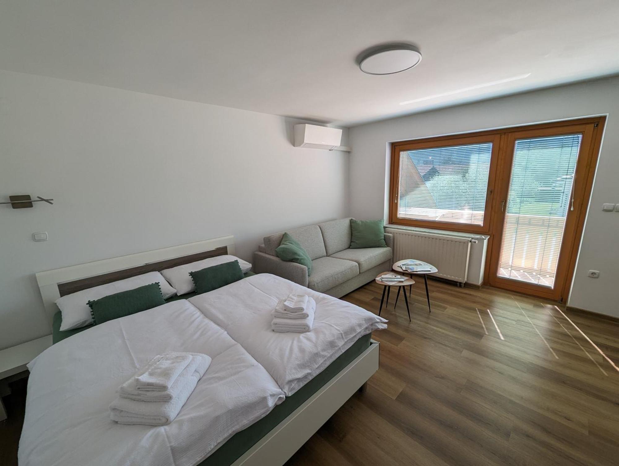 Studio Apartment Velis Radovljica Esterno foto